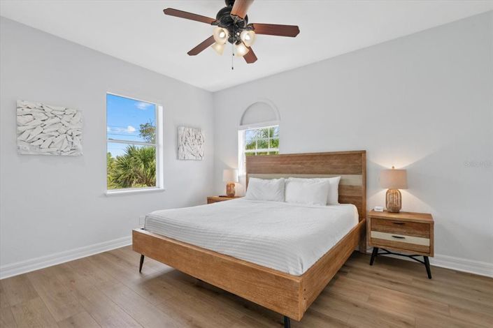 Image No.37-5 Bed Property for sale