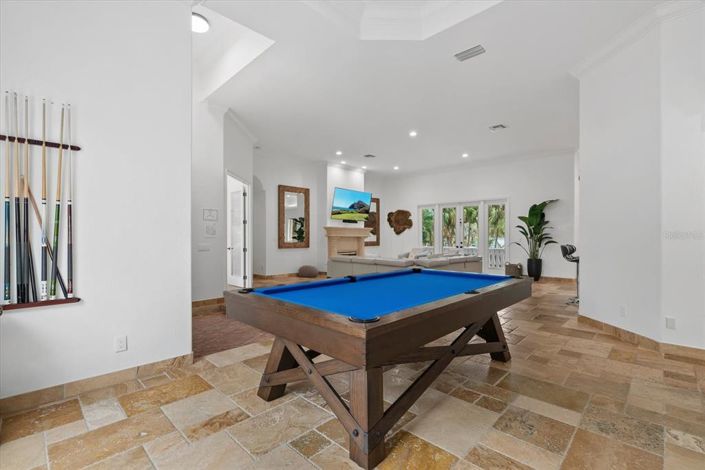 Image No.42-5 Bed Property for sale