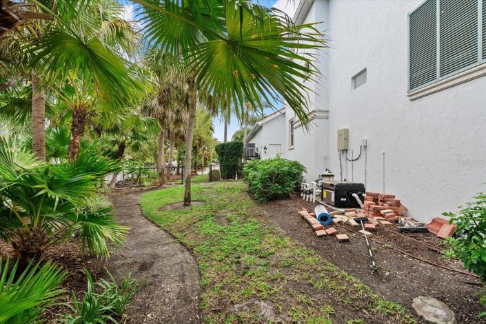 Image No.49-5 Bed Property for sale