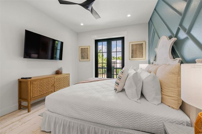 Image No.27-8 Bed Property for sale