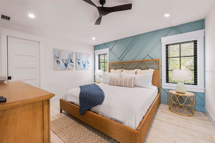 Image No.29-8 Bed Property for sale