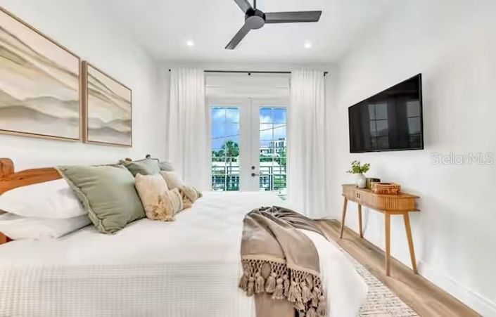 Image No.21-6 Bed Property for sale