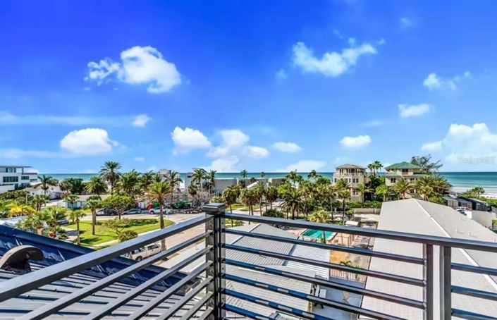 Image No.3-6 Bed Property for sale