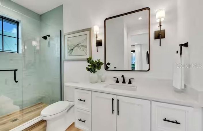 Image No.33-6 Bed Property for sale