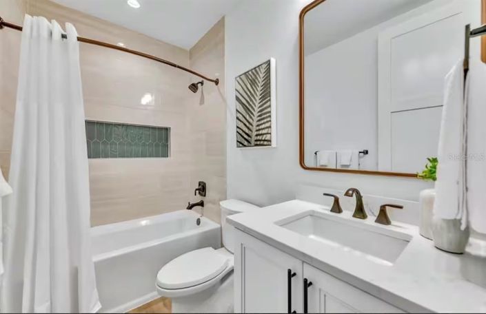 Image No.36-6 Bed Property for sale