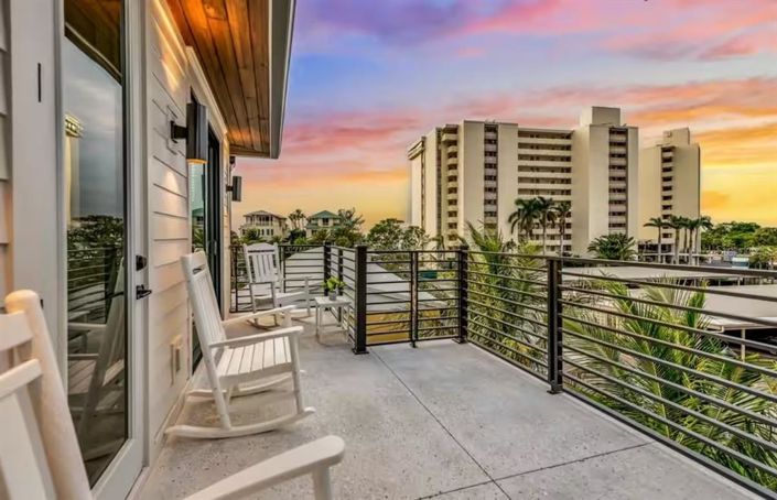 Image No.39-6 Bed Property for sale