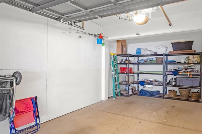 Image No.43-2 Bed Property for sale