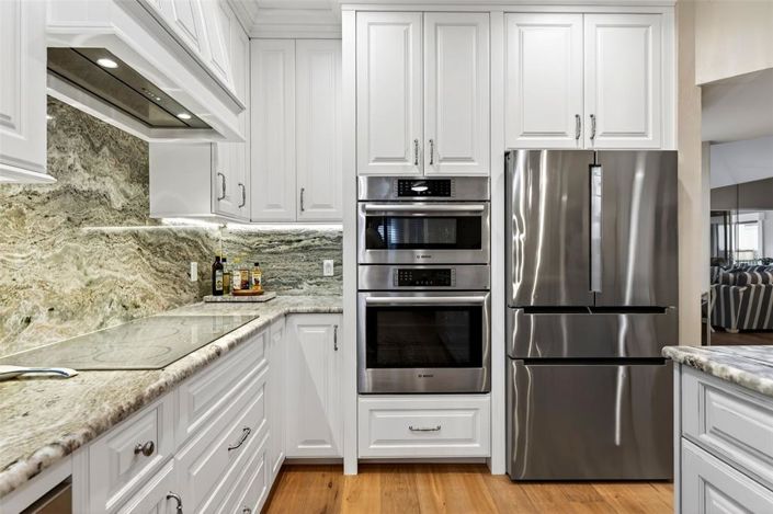 Image No.10-2 Bed Property for sale