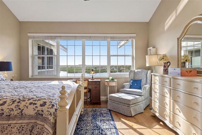 Image No.20-2 Bed Property for sale