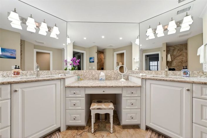 Image No.21-2 Bed Property for sale