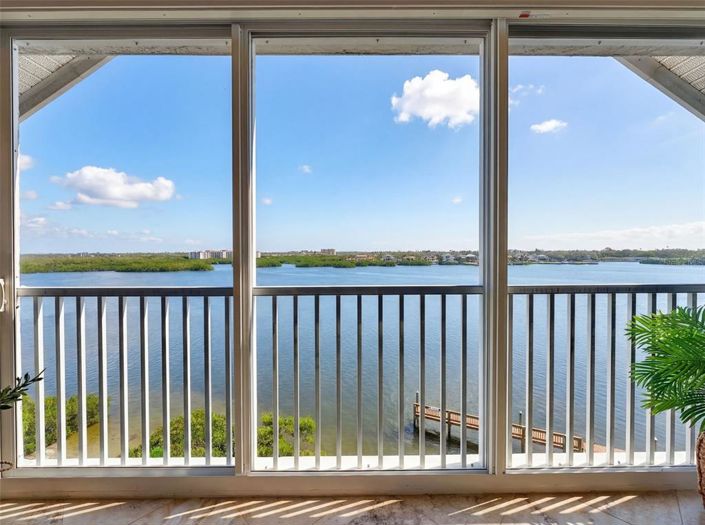 Image No.28-2 Bed Property for sale