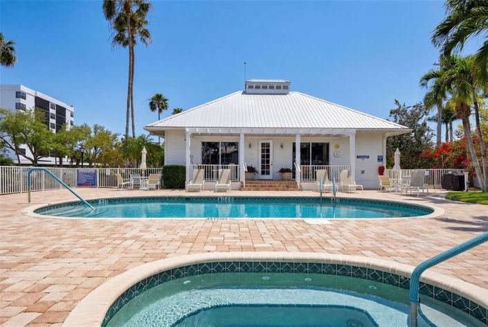 Image No.35-2 Bed Property for sale