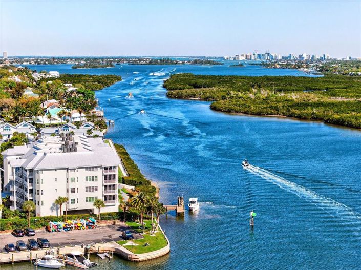 Image No.44-2 Bed Property for sale