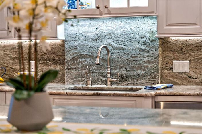 Image No.9-2 Bed Property for sale