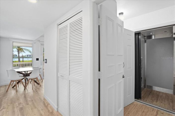 Image No.24-5 Bed Property for sale
