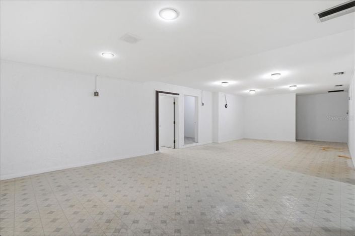 Image No.58-5 Bed Property for sale