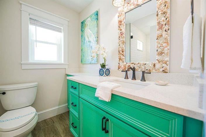 Image No.13-9 Bed Property for sale