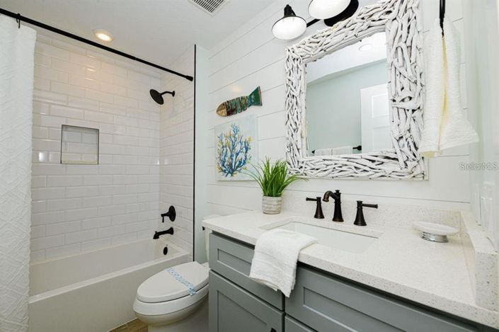 Image No.15-9 Bed Property for sale