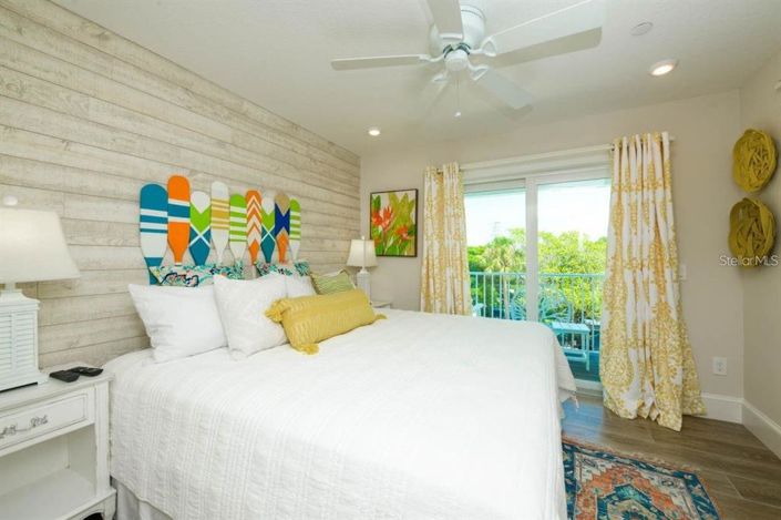 Image No.24-9 Bed Property for sale