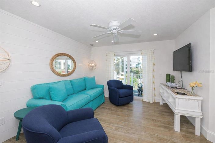 Image No.32-9 Bed Property for sale