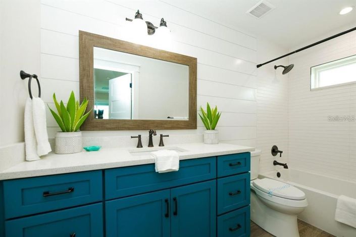 Image No.33-9 Bed Property for sale