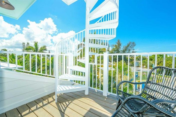 Image No.34-9 Bed Property for sale