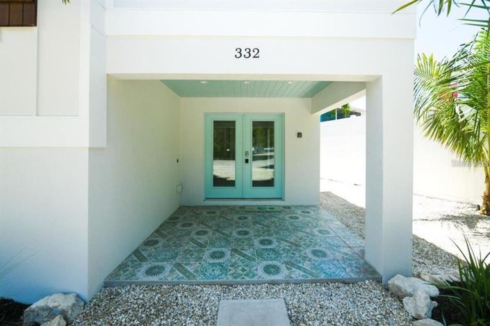 Image No.35-9 Bed Property for sale