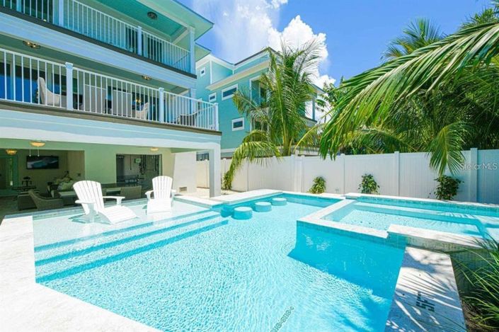 Image No.39-9 Bed Property for sale