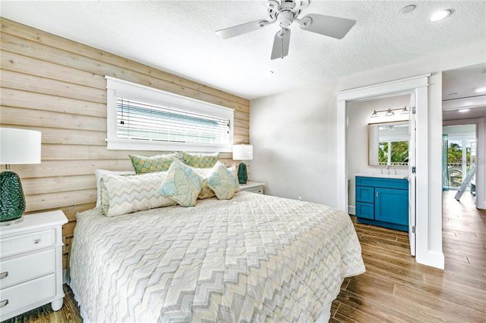 Image No.19-8 Bed Property for sale