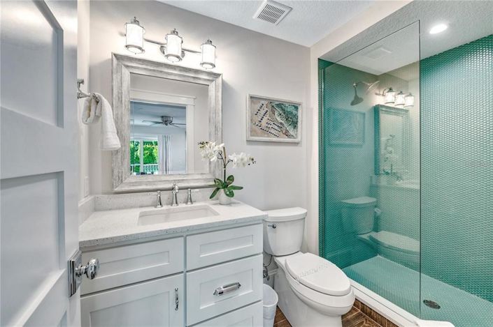 Image No.25-8 Bed Property for sale