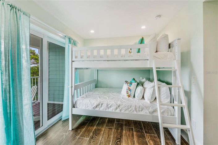 Image No.37-8 Bed Property for sale