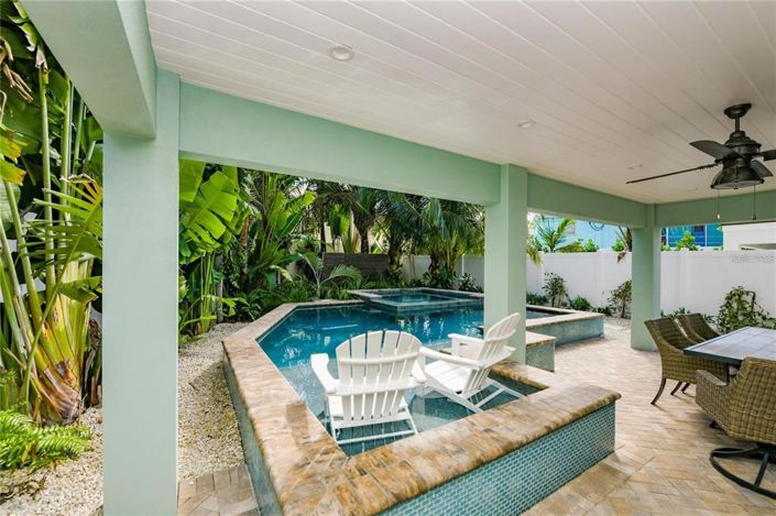 Image No.48-8 Bed Property for sale