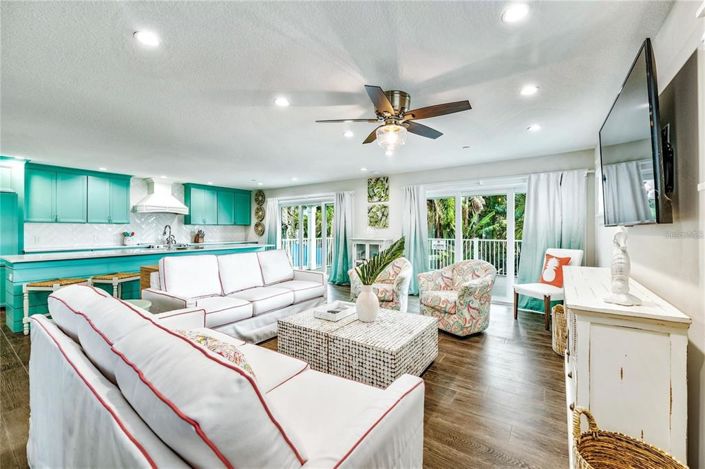 Image No.5-8 Bed Property for sale