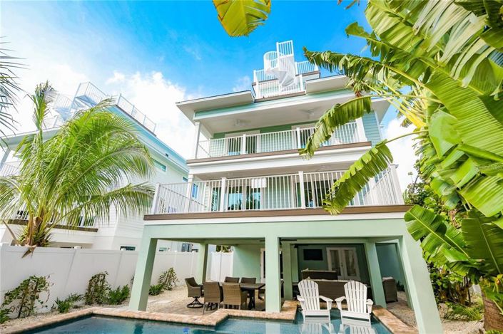 Image No.55-8 Bed Property for sale