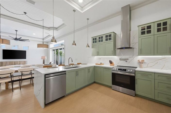 Image No.7-4 Bed Property for sale