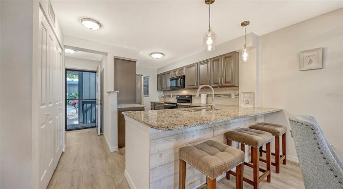 Image No.15-2 Bed Property for sale