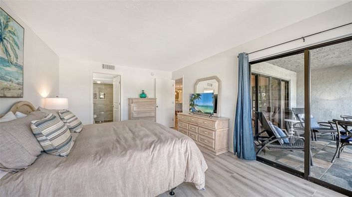 Image No.22-2 Bed Property for sale