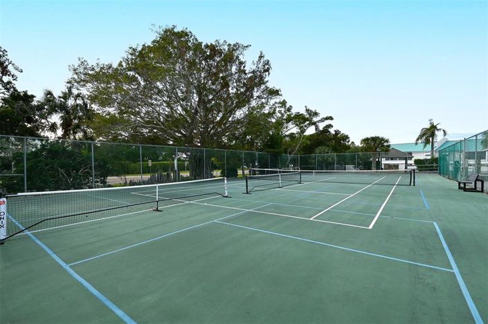 Image No.36-2 Bed Property for sale