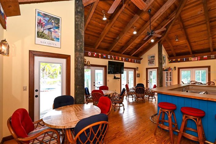 Image No.38-2 Bed Property for sale