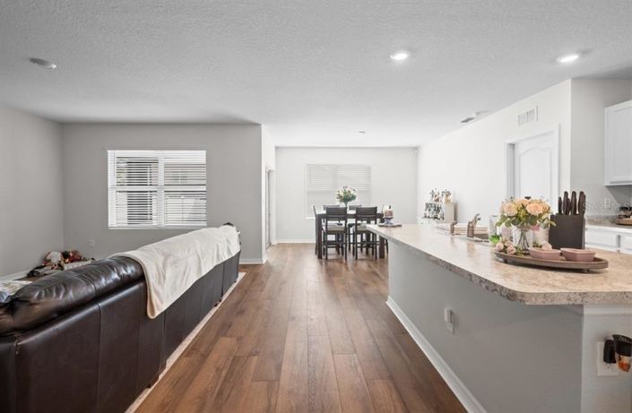 Image No.4-3 Bed Property for sale