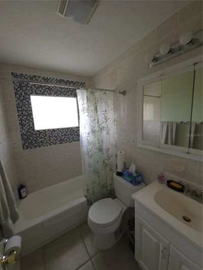 Image No.21-Propriété de 3 chambres à vendre à Clermont