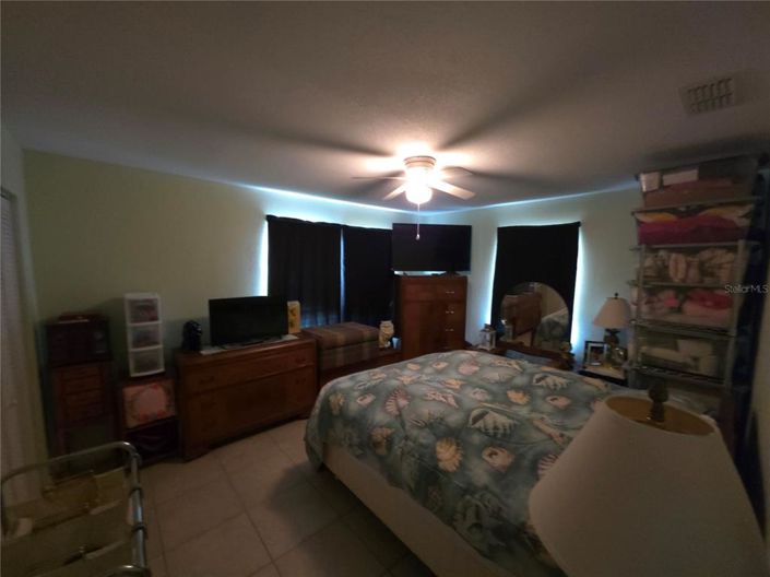 Image No.22-Propriété de 3 chambres à vendre à Clermont