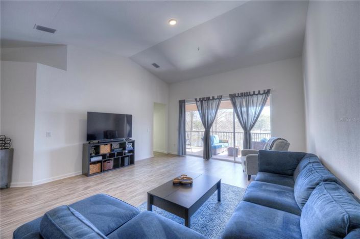 Image No.2-3 Bed Property for sale