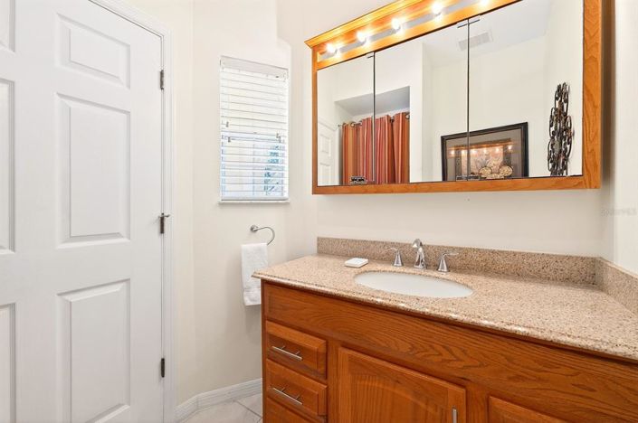 Image No.12-3 Bed Townhouse for sale