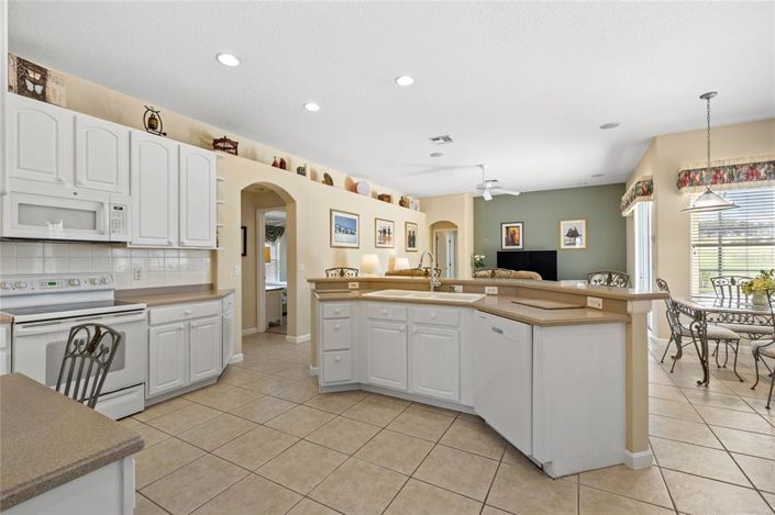 Image No.15-4 Bed Property for sale