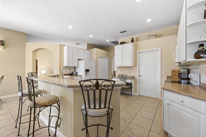 Image No.17-4 Bed Property for sale