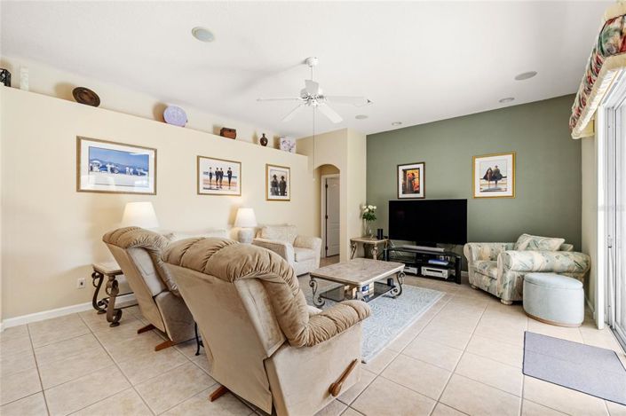 Image No.21-4 Bed Property for sale