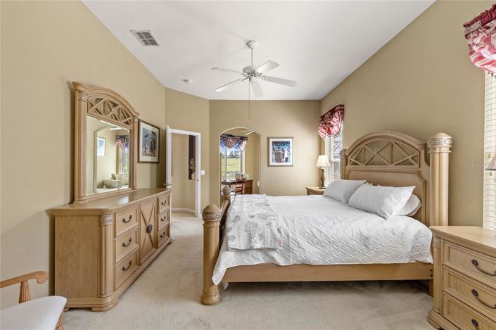 Image No.26-4 Bed Property for sale