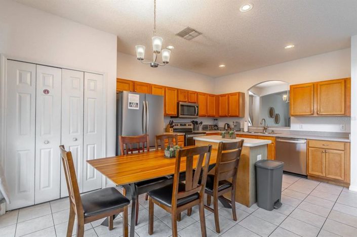 Image No.13-7 Bed Property for sale