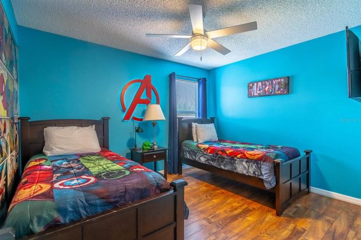 Image No.20-7 Bed Property for sale